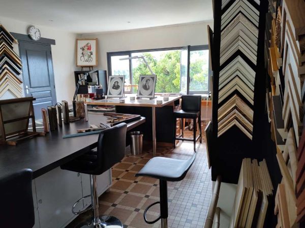 Un grand choix de matériaux divers pour vos encadrements