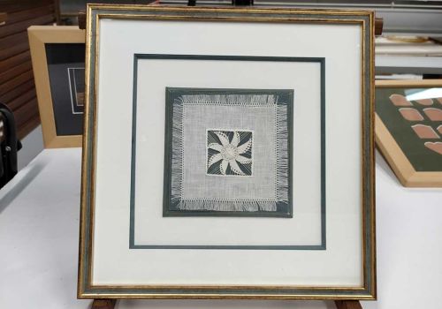 Encadrement d'une broderie