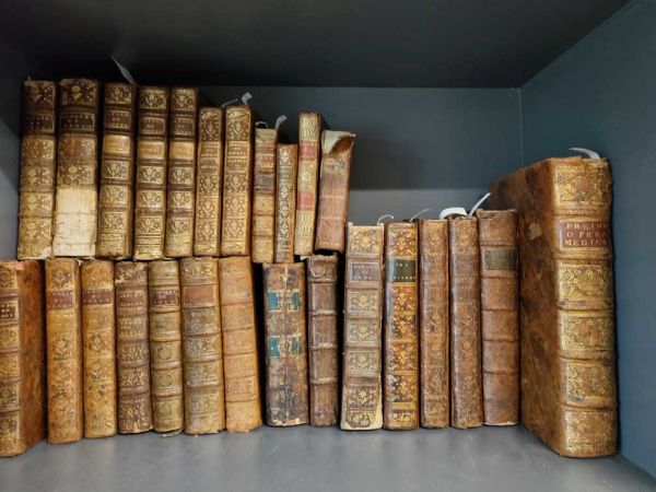 Livres anciens à restaurer