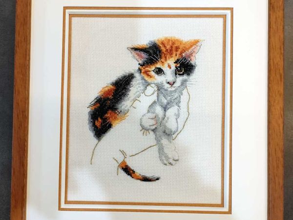 Encadrement d'une broderie "Le Chaton"